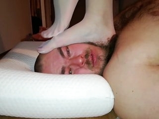 Face,Fingers,Cock trampling in white nylons